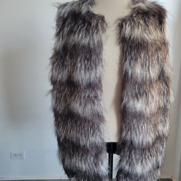 Hannah Nordic Fair Isle Cozy Faux Fur Ski Retro Sweater Vest (Size: Small) - Picture 4 of 15